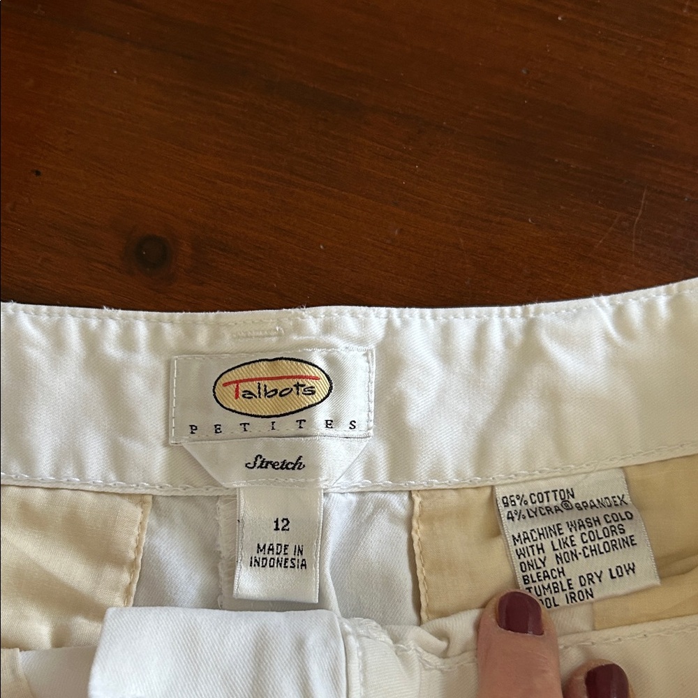 Talbots short size 12, stretch - Picture 3 of 3